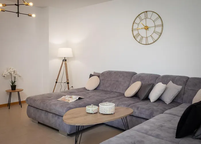 Apartment Lasta - Private Parking X2 *