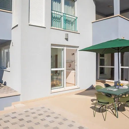 Lasta - Private Parking X2 Makarska