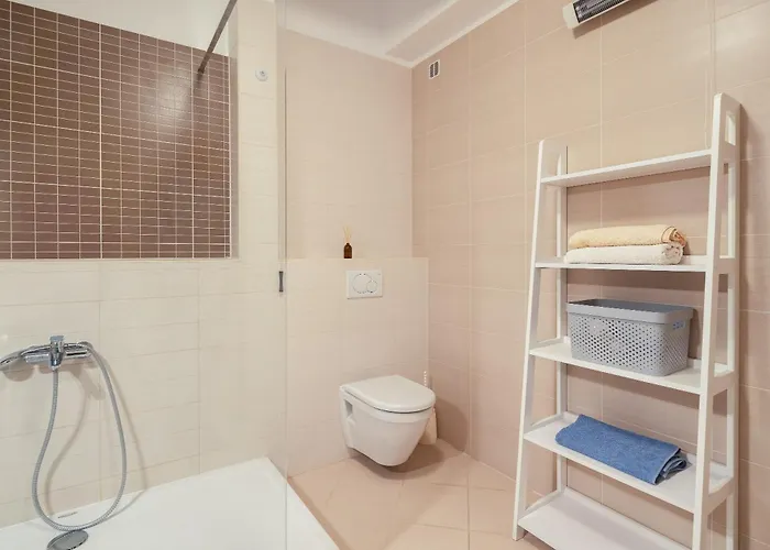 Lasta - Private Parking X2 Makarska