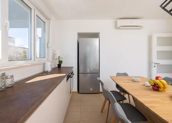 Lasta - Private Parking X2 Apartamento Makarska