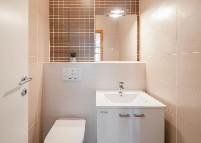 Lasta - Private Parking X2